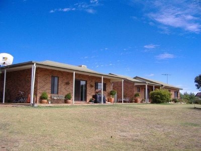 COUNTRY LIVING 25 ACRES FREEHOLD Picture