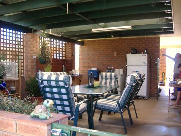 Established New Home Area Picture 2