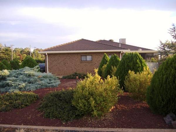 Ideal Family Entertaining Home Picture 2