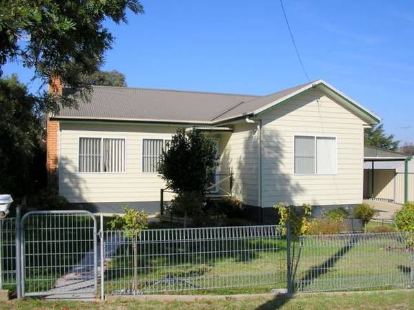 Ideal Family Home Picture 1