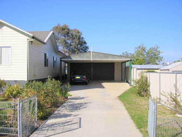 Ideal Family Home Picture 2