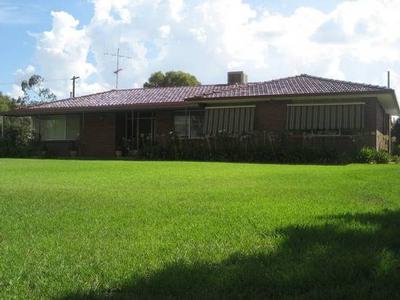 Leacliff - Parkview
911ha - 2253 ac Picture