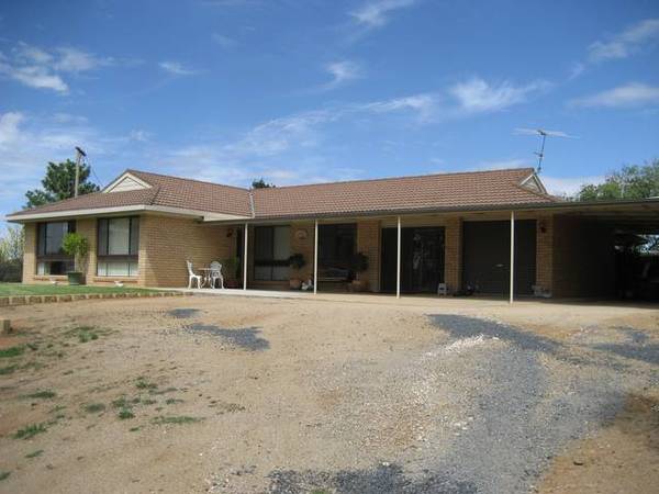 Near Chinese Gardens Picture 1