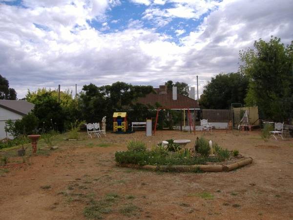 Quality Home - Options with Large Block Picture 2