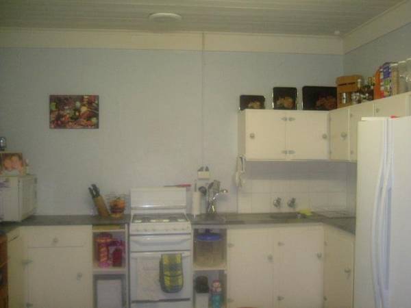 Walk to Shops Picture 2