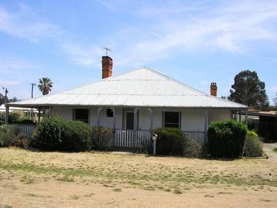 Walk to Shops Picture Walk to Shops Picture