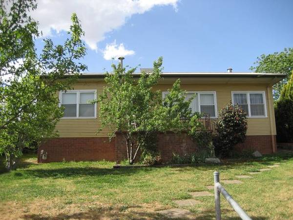 Walk to Town Picture 1