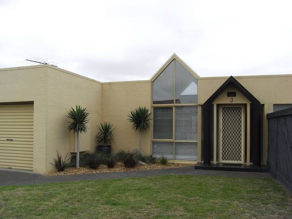 EVER SO CLOSE TO THE BEACH Picture 1