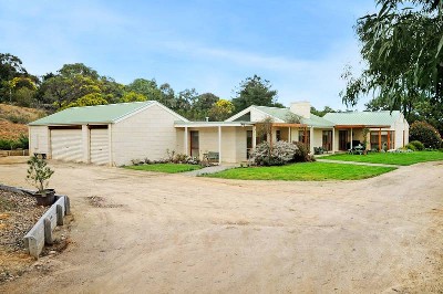 LARKFIELD Picture LARKFIELD Picture