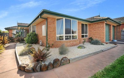 LOW MAINTENANCE LIFESTYLE AWAITS Picture