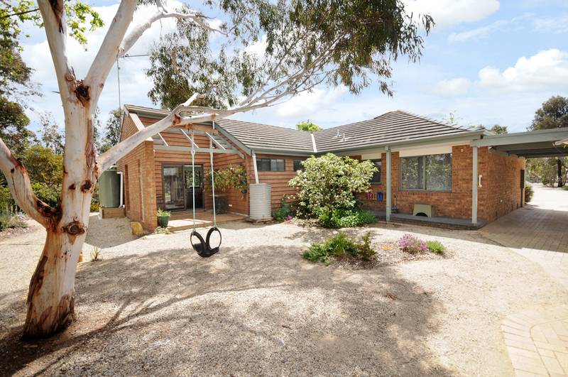 PRIVATE 3 ACRE RETREAT Picture 3