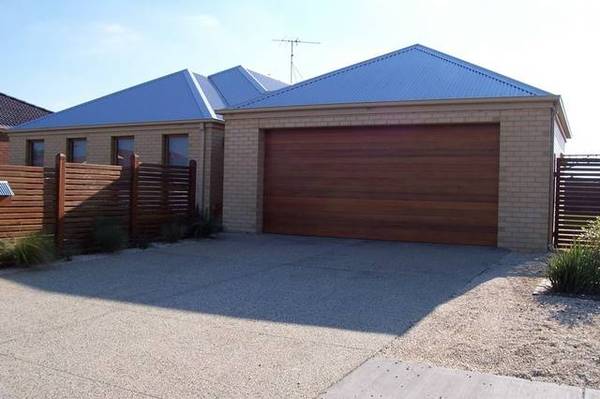 AVAILABLE - 7th DECEMBER Picture 1