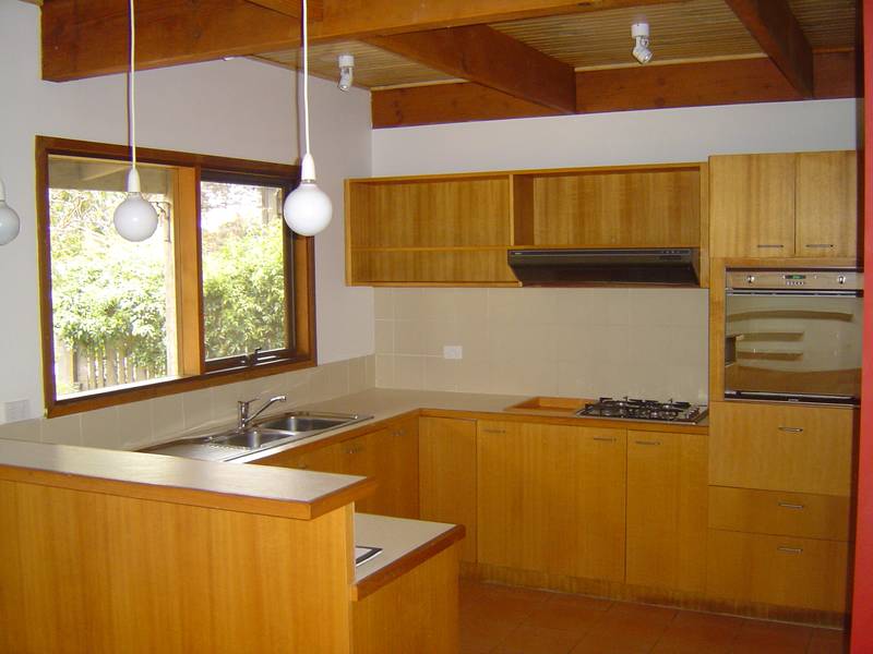 AVAILABLE - 19th December Picture 2