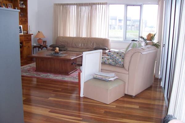 AVAILABLE - 1st JANUARY Picture 2