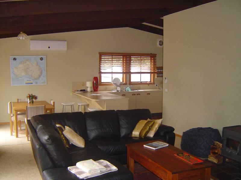 Available 27/3/2009 Picture 2