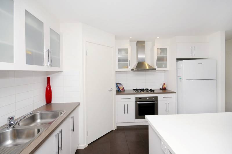 A CUT ABOVE BUT A PRICE BELOW Picture 2