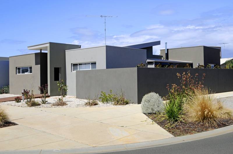 A CUT ABOVE BUT A PRICE BELOW Picture 1