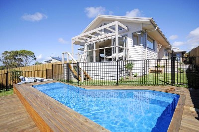 LUXURY BY THE SEASIDE Picture