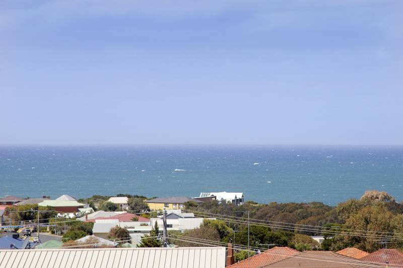 A MODERN FAMILY OASIS Picture