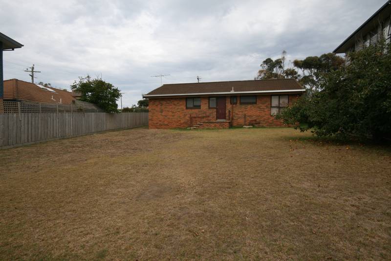 ONE OF JAN JUC'S BEST STREETS Picture 2