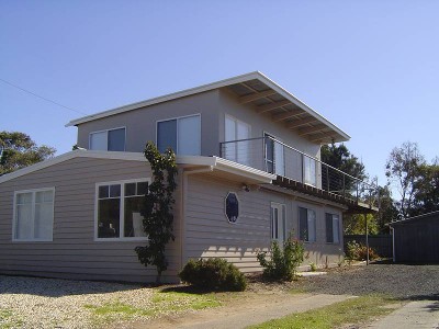 GRAND RENOVATION IN IDEAL LOCATION Picture