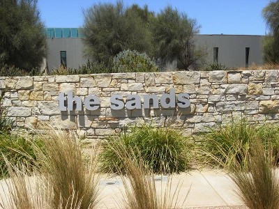 SMACK BANG ON THE 1st TEE & PRICED TO SELL!!!!! Picture