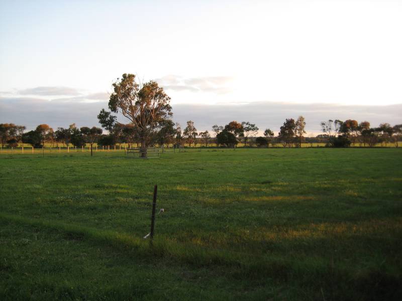 SIMPLY GET AWAY FROM IT ALL Picture 3