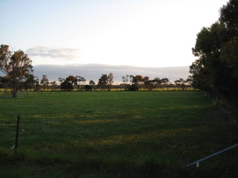 SIMPLY GET AWAY FROM IT ALL Picture 2