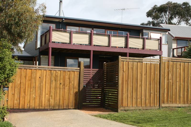 BRILLIANT COASTAL LIVING Picture 2