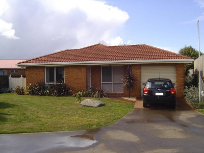 CLOSE TO BEACH Picture