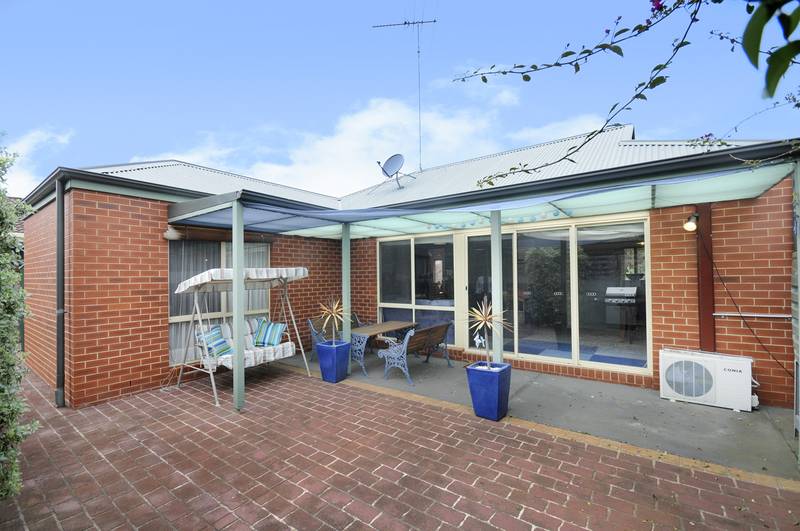 Stroll To The Beach Picture 1