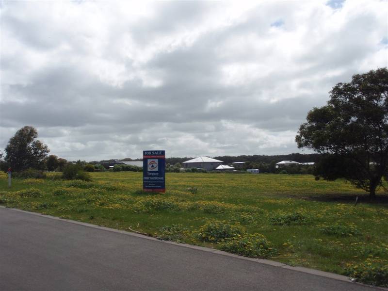 STUNNING NORTHERLY ASPECT Picture 2