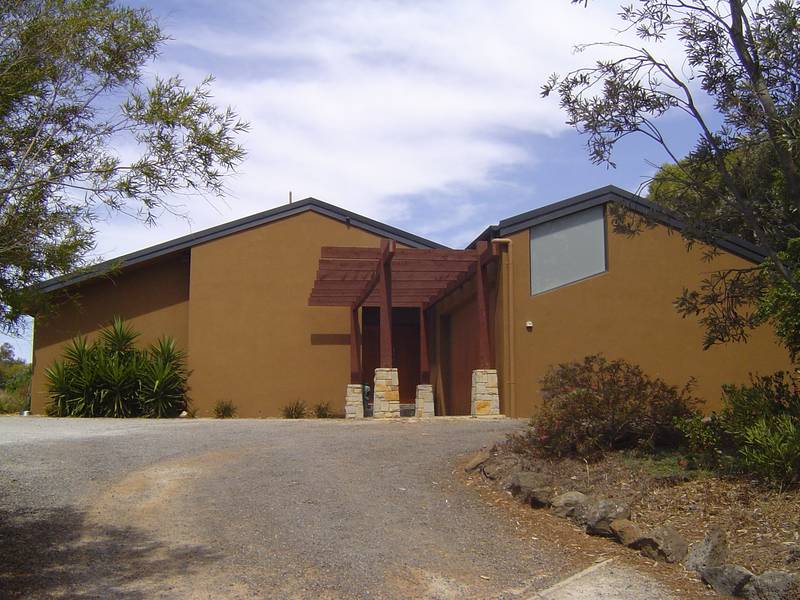 PERFECT FOR THE EXECUTIVE FAMILY Picture 1