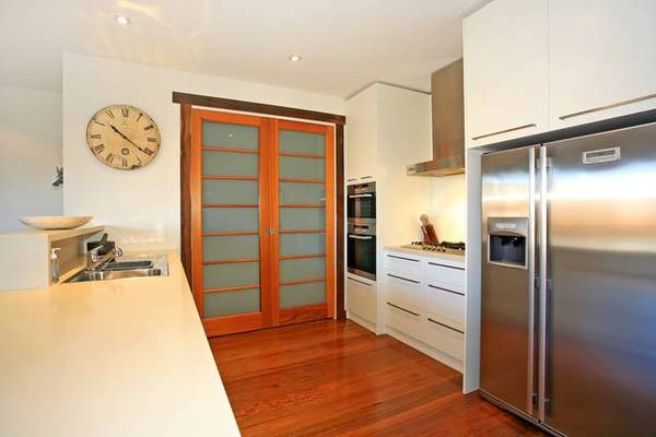 FIRST CLASS HOME & LOCATION Picture 2