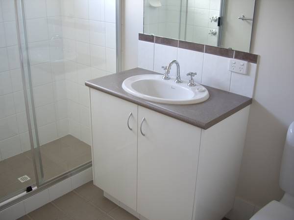 Brand Spanking New! Picture 3