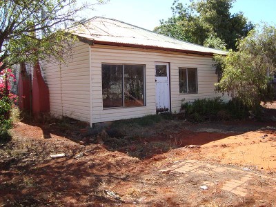 RENOVATORS DELIGHT!! Picture