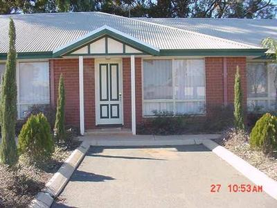 SECURE COMPLEX WITH A SMALL WALK TO SHOPS Picture SECURE COMPLEX WITH A SMALL WALK TO SHOPS Picture