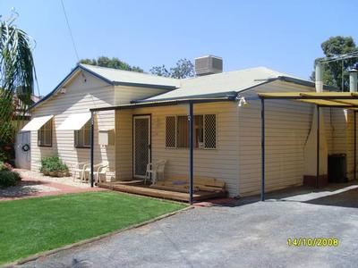 $450.00 p/w
Family Home. Picture