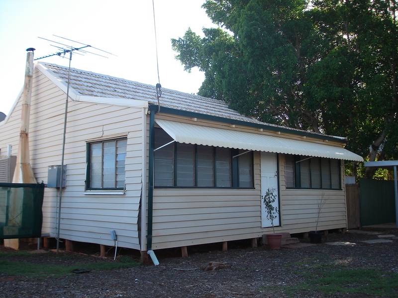 RENOVATOR REQUIRED Picture 1