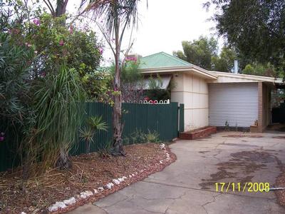 Comfortable older style house with pool Picture Comfortable older style house with pool Picture