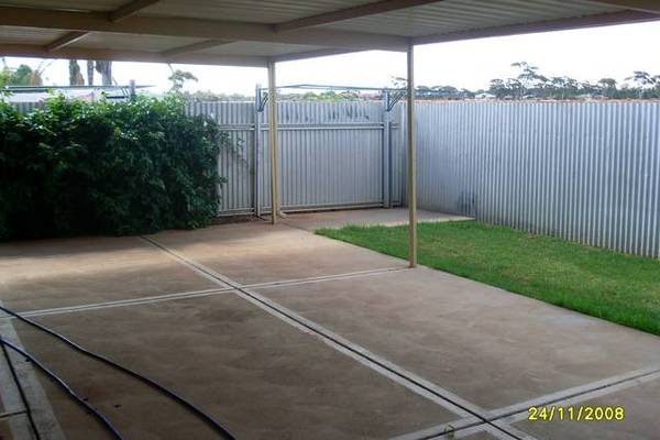 $400.00 p/w Close to schools and shopping. Picture $400.00 p/w Close to schools and shopping. Picture