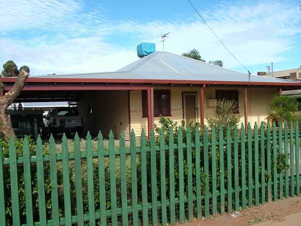 BREAK LEASE Picture 1