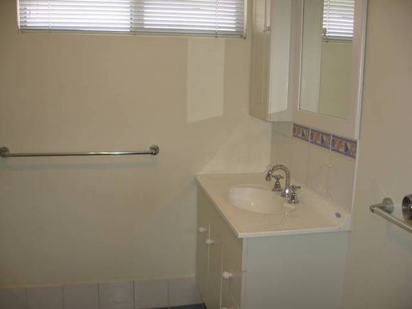 BREAK LEASE Picture 2