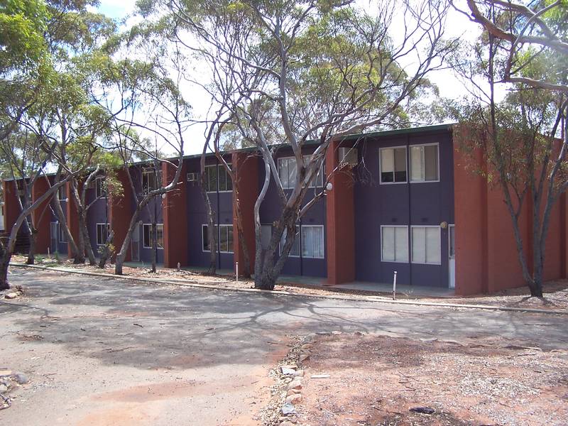 $115.00 p/w 2 bedroom unit in Kambalda Picture 1