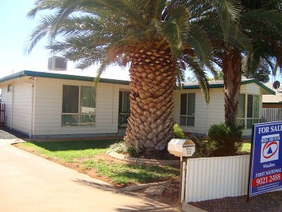 IDEAL FAMILY LOCATION Picture