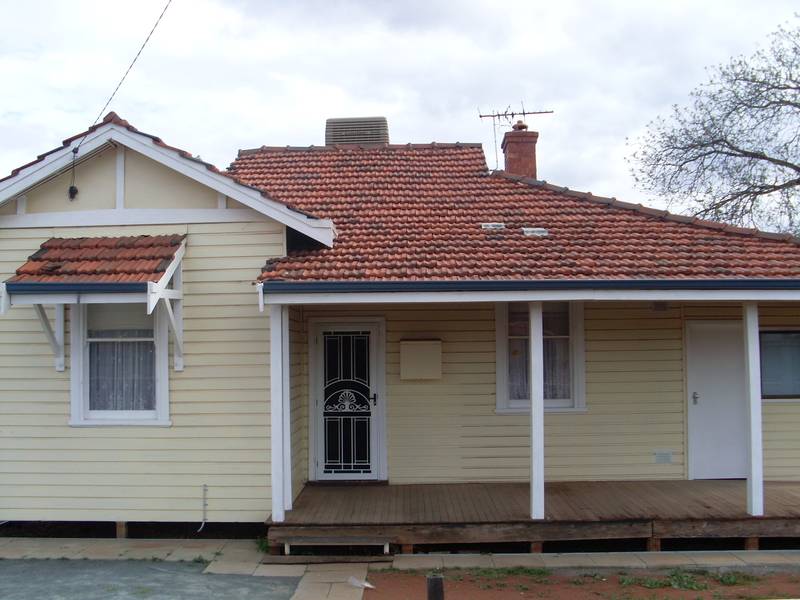 NOT FAR FROM EVERYTHING! Picture 1