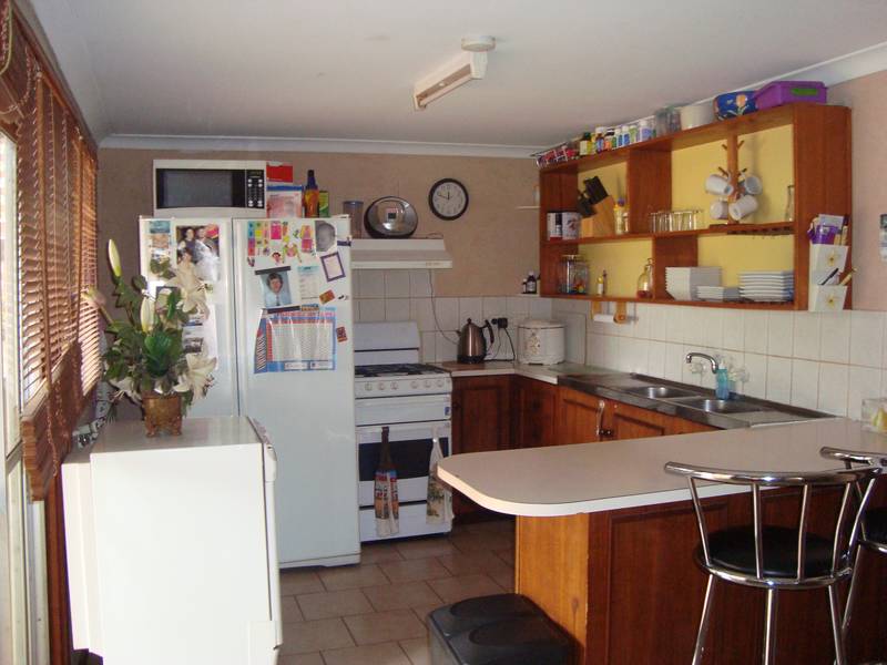 Neat And Tidy Family Home Picture 3