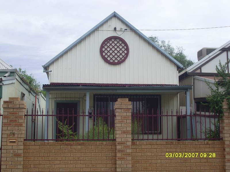 Close to town! Picture 1