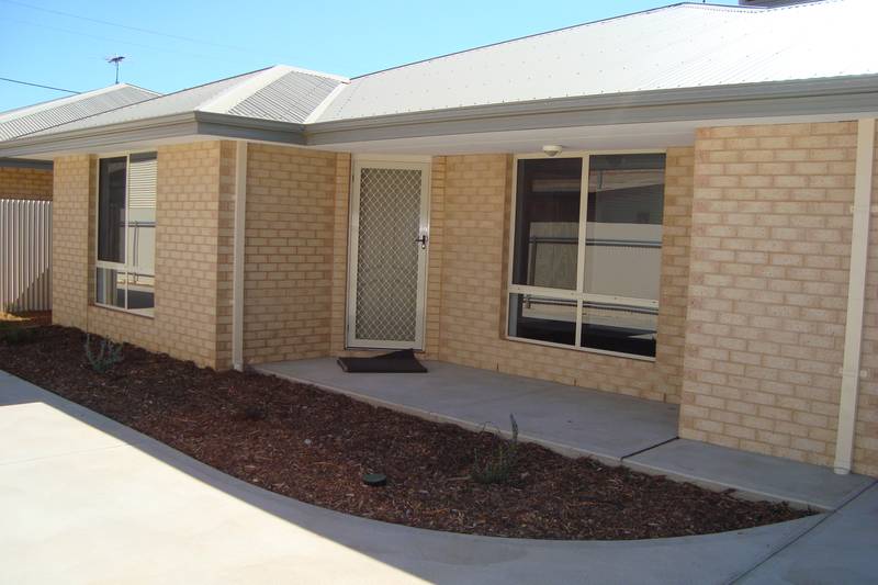 O W N E R
S A Y S
S E L L !!! Picture 1