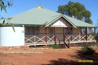 A Piece of Heritage Set on Semi Rural Block Picture A Piece of Heritage Set on Semi Rural Block Picture